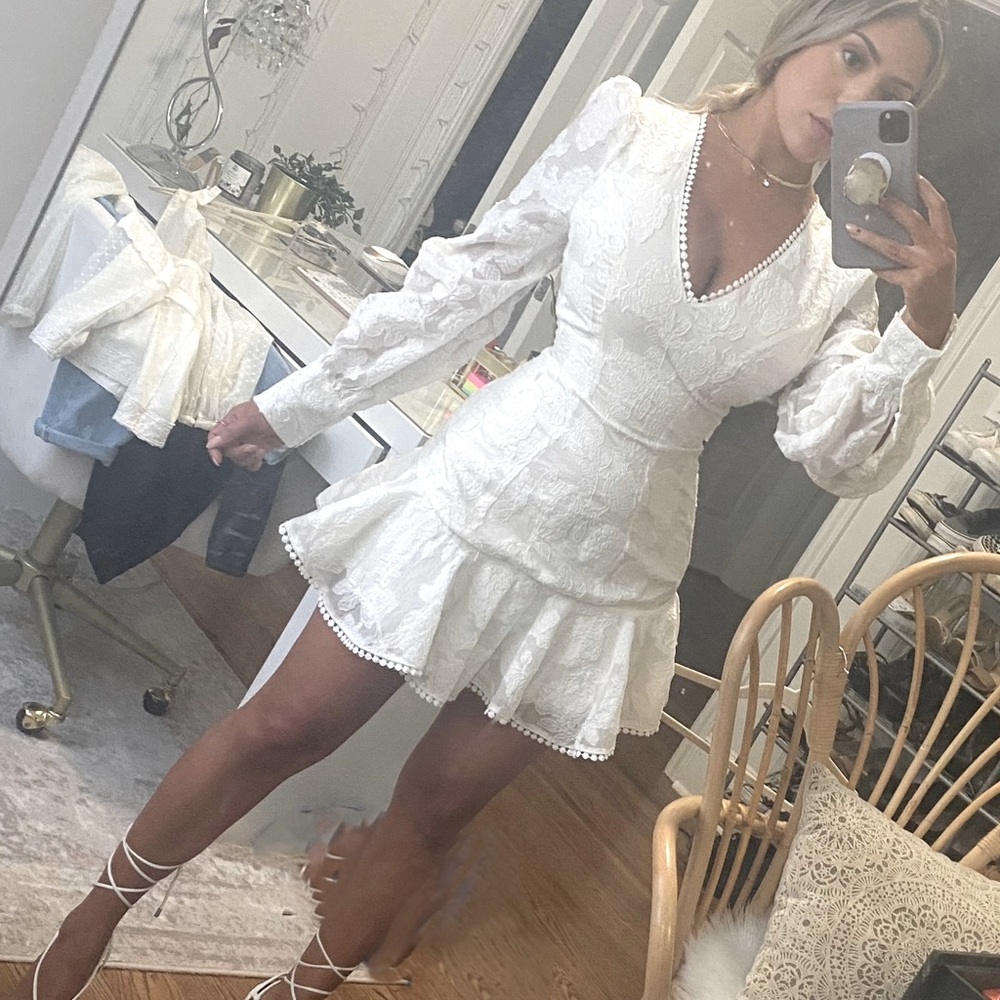 Princess Polly - ruffled white dress 🤍